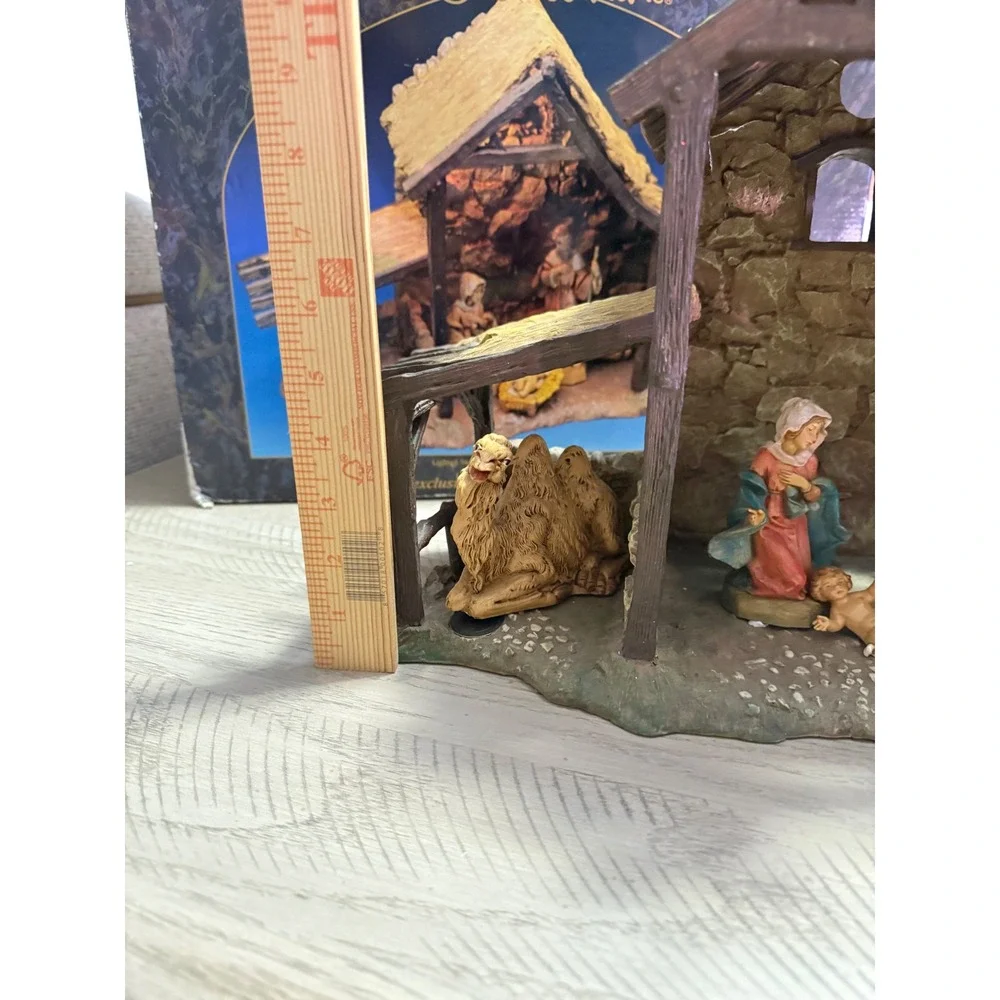 Fontanini Nativity Lighted Stable 1996 for 5